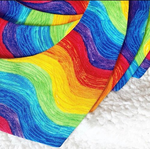 Sew A Gift HK 彩虹波浪 寵物領巾 含客製化刺繡