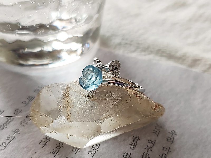 礁岩上的海之花浪  925純銀海藍寶玫瑰開口戒指 - 戒指 - 水晶 藍色