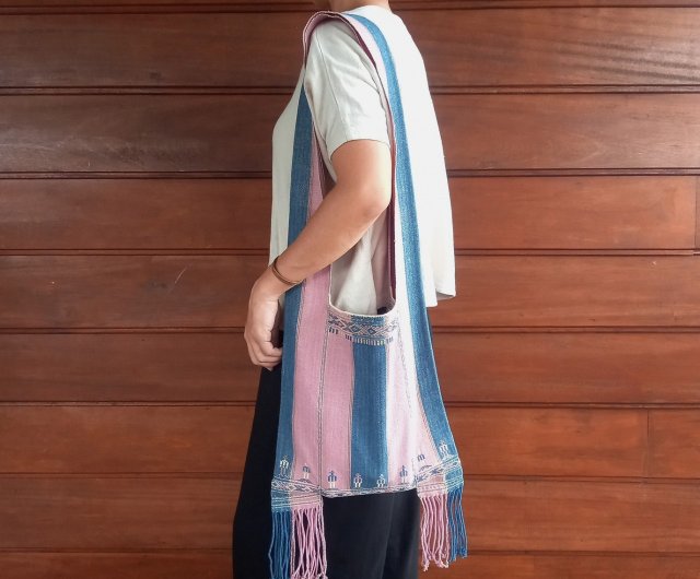 【新品】カレン　ショルダーバッグ　藍染　手織り　古布　ビンテージ　ヘンプ麻 カレン族の織り柄ショルダーバッグ/ 草木染めコットン, 手織り