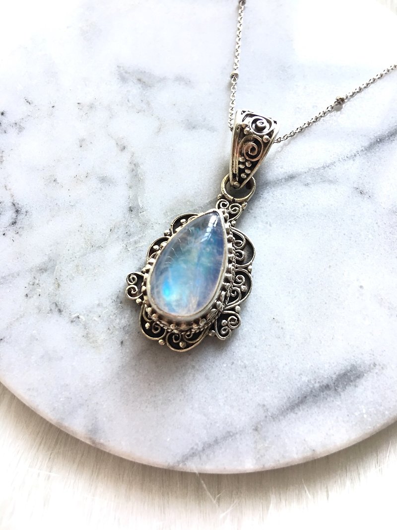 Moonstone 925 sterling silver heavy heart lace necklace Nepal handmade silver style 5 - Necklaces - Gemstone Blue
