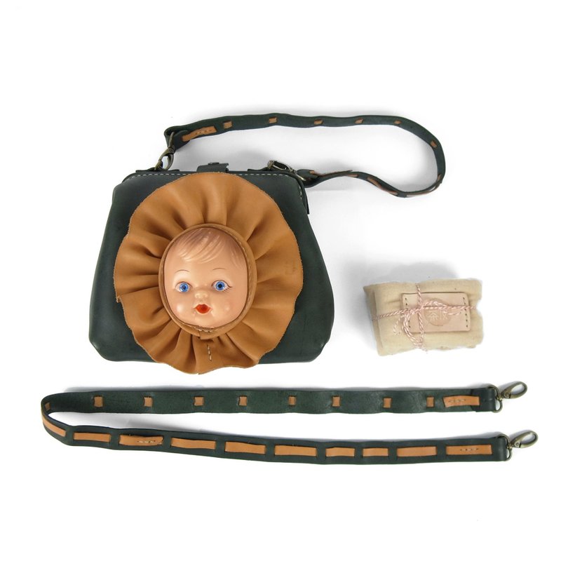 A PRANK DOLLY-Brand TeTe tea leather antique doll dark green Khaki handmade leather palm bag - กระเป๋าแมสเซนเจอร์ - หนังแท้ สีเขียว