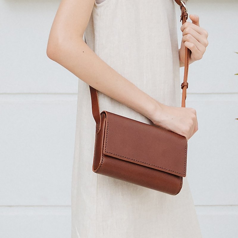 SUBMARINE-HANDMADE SMALL LEATHER SHOULDER BAG - DARK BROWN - Messenger Bags & Sling Bags - Genuine Leather Brown