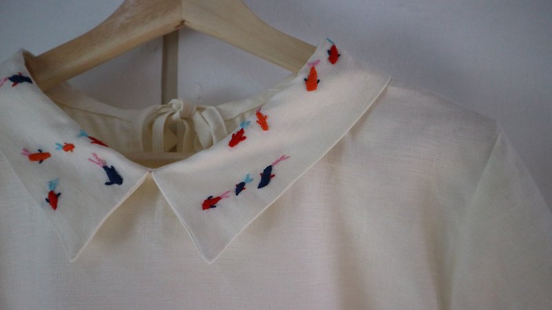 hand embroidery collar top - only one piece - 女裝 上衣 - 棉．麻 