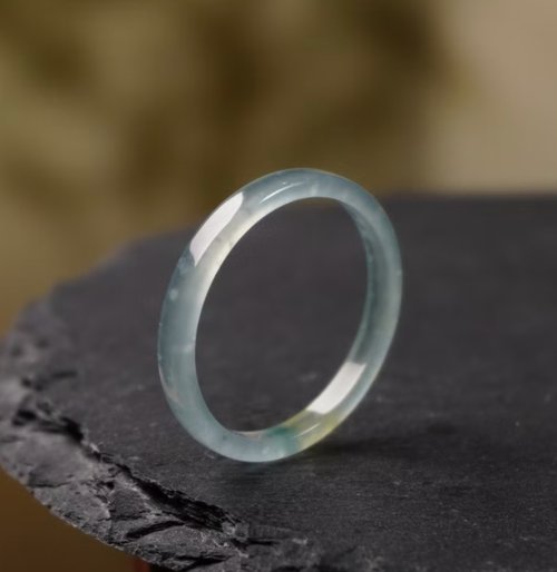 瓔珞珠寶盒 E.L.Jewelry Box 放光冰藍水翡翠戒指戒圈 | 國際13圍 | 天然A貨翡翠 | 送禮