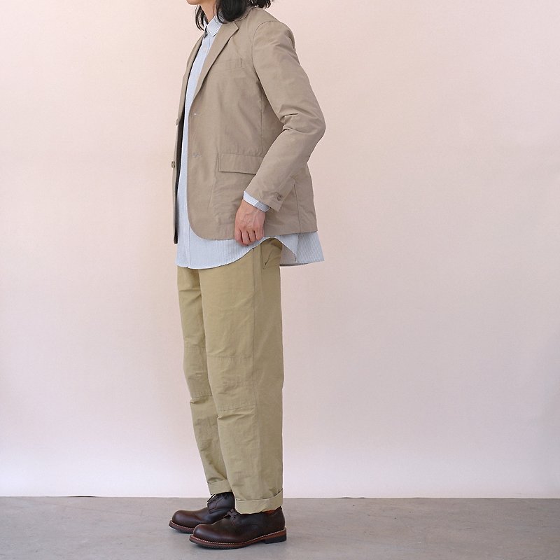 Urban Nylon Drying SuitJacket設計剪裁尼龍機能感休閒西裝夾克 - 男夾克/外套 - 其他材質 卡其色