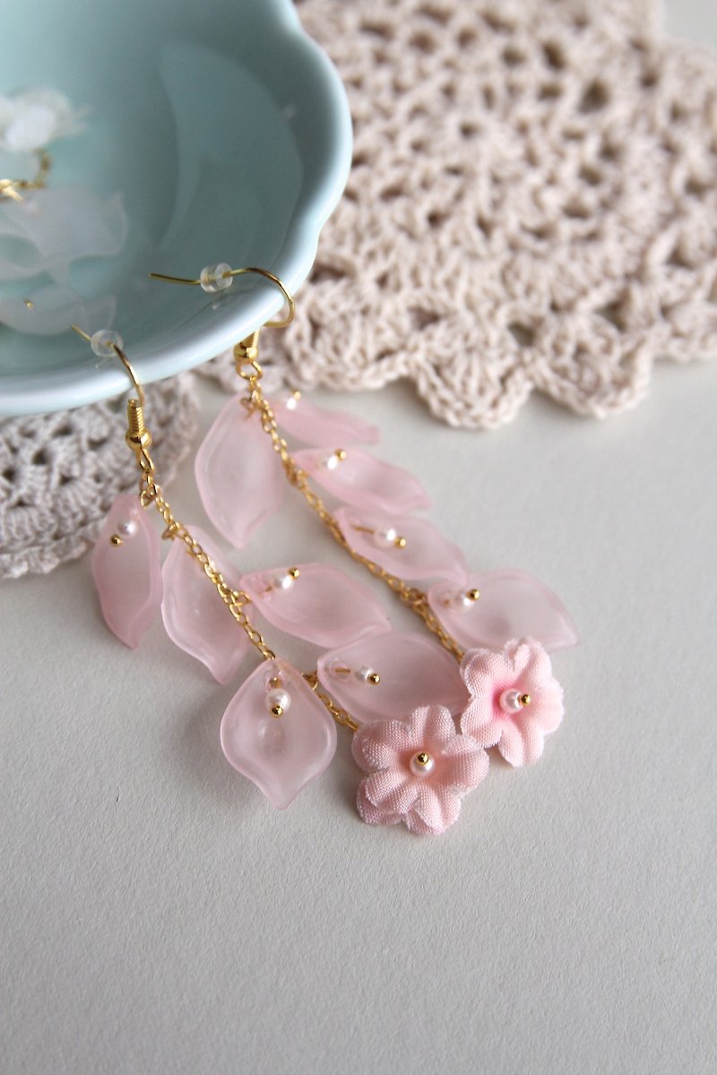 Floral Earrings , Flower Earrings , Artificial Flower Earrings , Jewellery - Earrings & Clip-ons - Plants & Flowers Pink