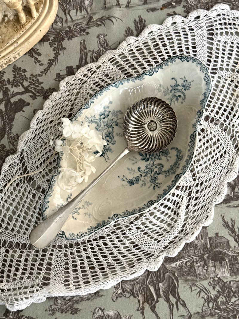 40820-Beautiful French antique silver-plated sugar sifter spoon - อื่นๆ - เงิน 