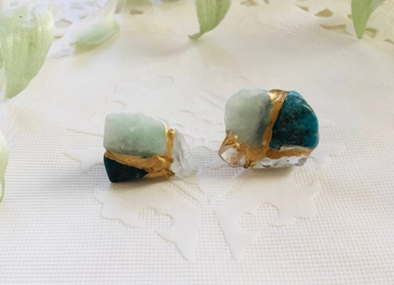 Kintsugi x natural stone earrings (apatite, Burmese jade, crystal) - ต่างหู - โลหะ 