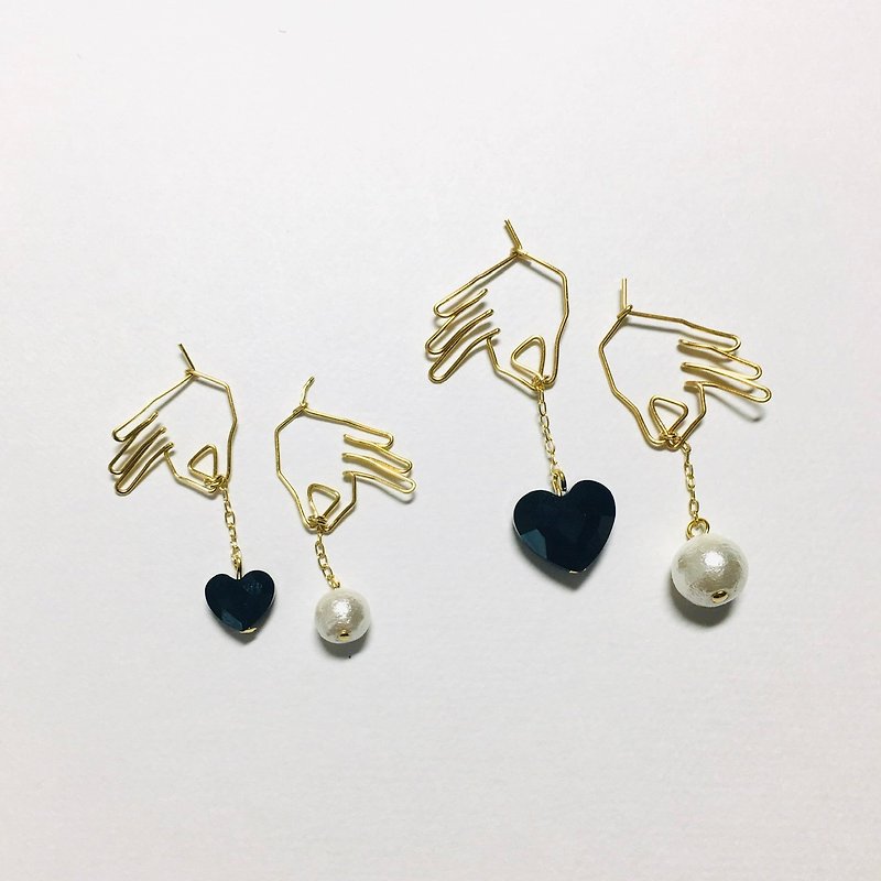 For both ears, hanging heart (black) cotton pearl - Earrings & Clip-ons - Copper & Brass Multicolor