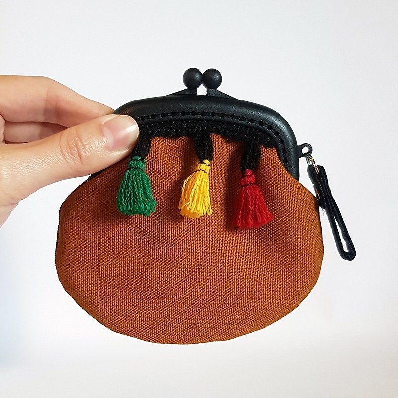 ヴィンテージスタイルのカラフルなプラスチック製の口の金のタッセルの財布 - 小銭入れ - コットン・麻 ブラウン