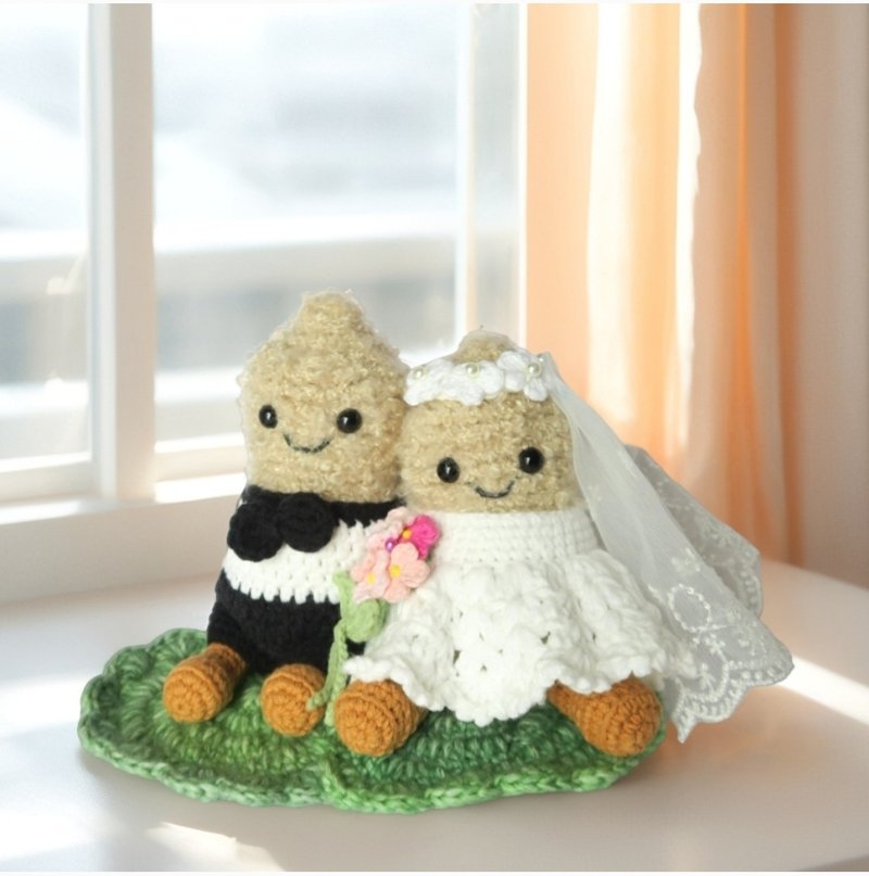 Crocheted Peanut Wedding Dolls ~~ Customizable ~~ - Stuffed Dolls & Figurines - Cotton & Hemp White