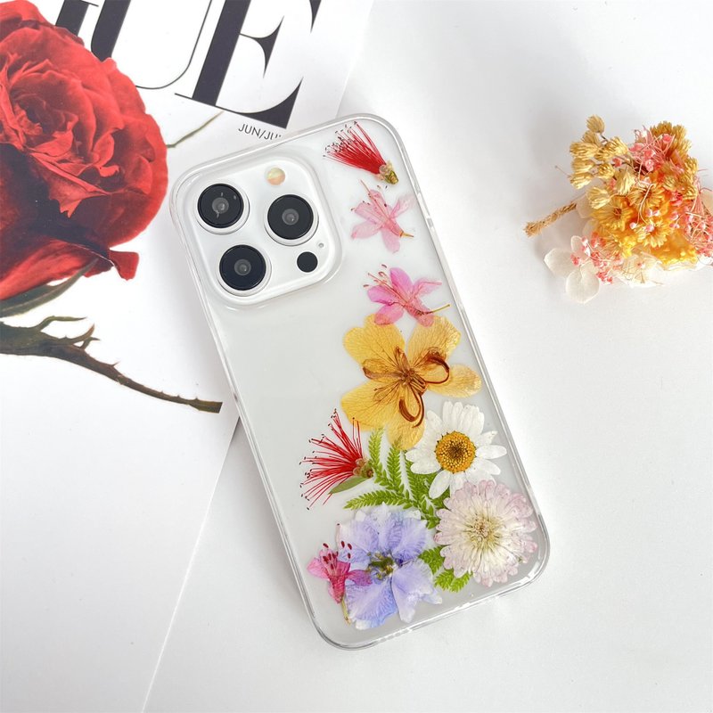 Daisy Cassia Handmade Pressed Flower Phone Case For iPhone 16 Pro Max SamsungS25 - เคส/ซองมือถือ - พืช/ดอกไม้ 