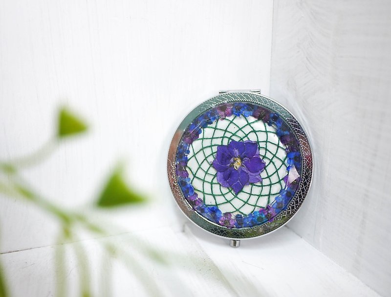 Pressed Flower Dreamcatcher Compact Mirror | Blue, Purple & Silver - Makeup Brushes - Other Metals Blue