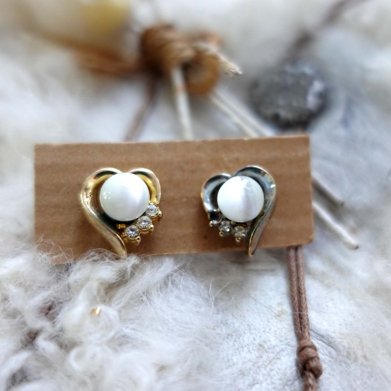 Gold and silver lady heart-shaped opal Stone Clip-On earrings Japanese middle-aged high-end second-hand vintage jewelry - ต่างหู - โลหะ สีทอง