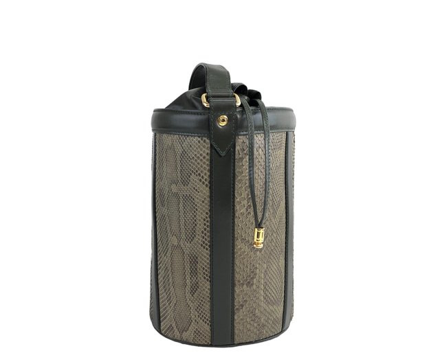 日本直送名牌中古包】CELINE セリーヌパイソンショルダーバッグ