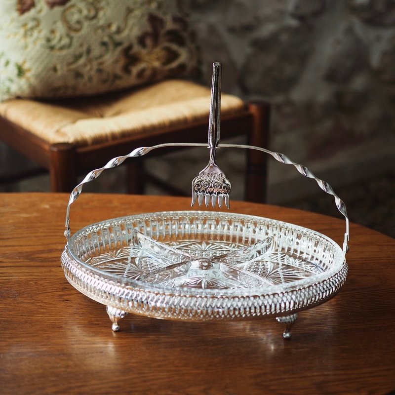 (New in box) British Queen Anne vintage Silver plated cut glass oval appetizer - Serving Trays & Cutting Boards - Other Metals Silver