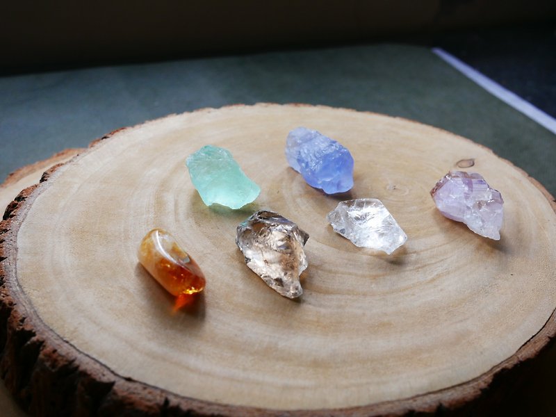 Find your magic Stone series l raw ore l customized necklace - สร้อยคอ - คริสตัล สีกากี