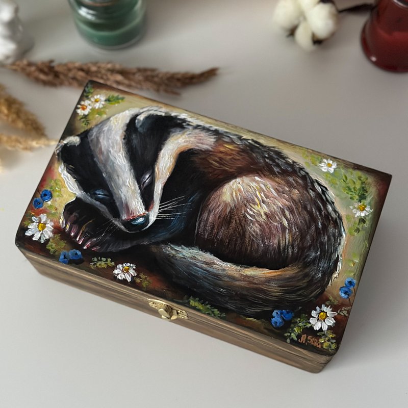 Hand-painted wooden box Badger, Storage wooden box, Animal painting, Jewelry box - 居家收納/收納盒/儲物盒 - 木頭 咖啡色