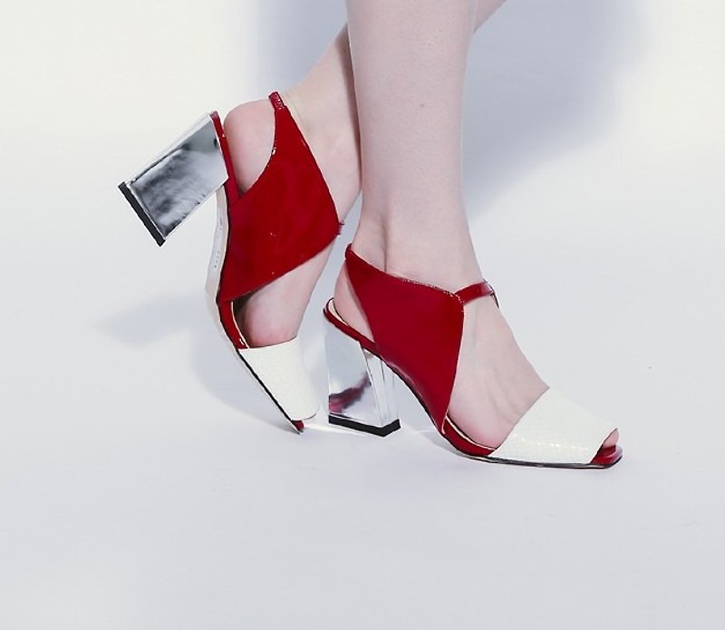 Square head stitching followed by digging rough with open toe leather sandals white red - Sandals - Genuine Leather Red