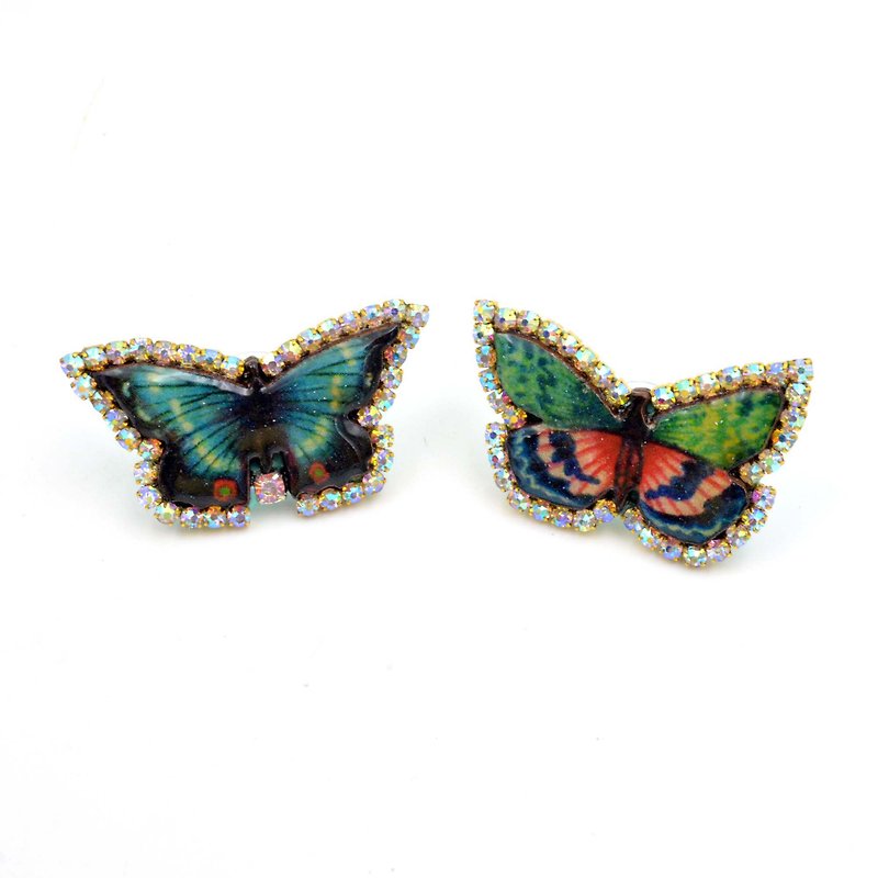 American designer wood chip butterfly pattern specimen earrings earrings made of thick wood embellished with Swarovski crystals - ต่างหู - ไม้ หลากหลายสี