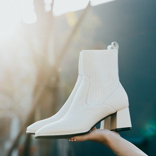 Keizu 好鞋好設計 微涼氣息四公分拼接方頭襪靴 | 米 | 韓國設計