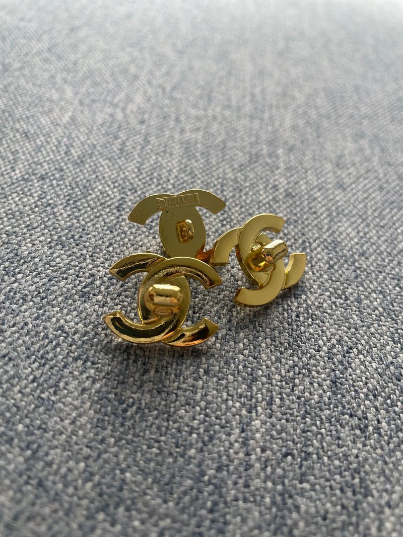 Rare - Chanel Vintage Double-C Button - Other - Other Metals Gold