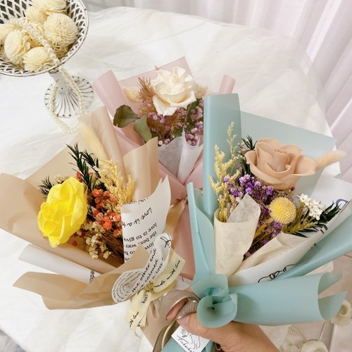小金鈴花藝 Tinkerbell Flower 簡單愛 單朵永生玫瑰花束 永生花 生日 情人節 畢業禮 母親節