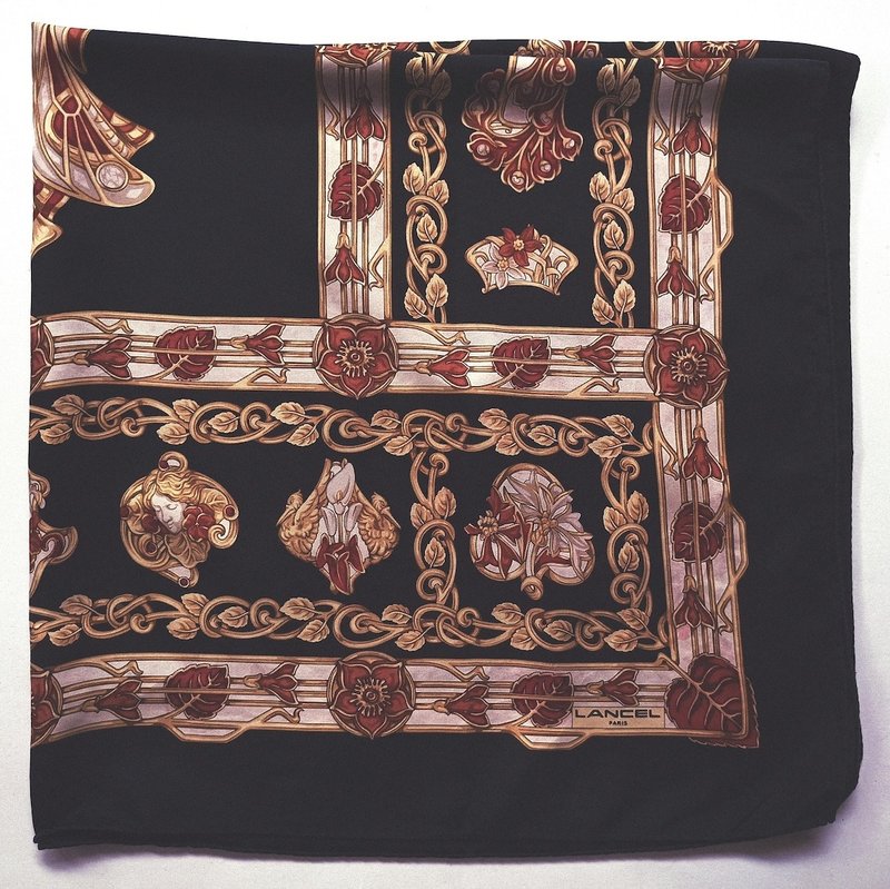 Vintage Lancel Paris Silk Scarf, 34 x 34 inches, 100% Silk, made in Italy - 絲巾 - 絲．絹 卡其色