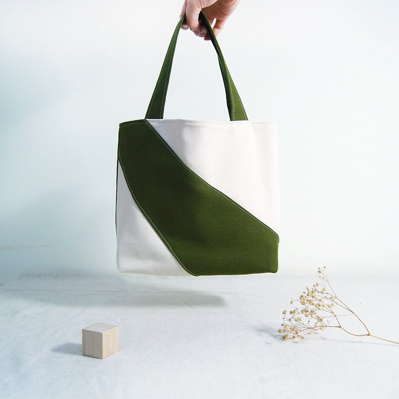 Hand made irregular stitching color block personality small tote bag - Matcha green - กระเป๋าถือ - ผ้าฝ้าย/ผ้าลินิน สีเขียว
