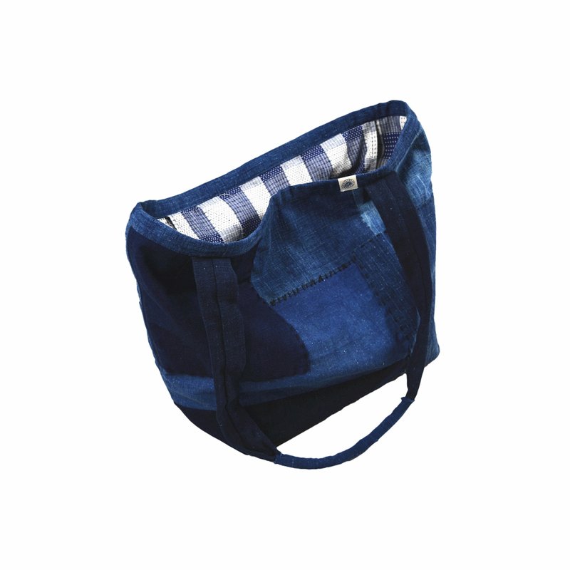 Blue-dyed antique cloth hand-stitched SASHIKO thorn INDIGO tote bag handbag - Handbags & Totes - Cotton & Hemp 