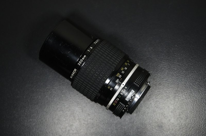 【經典古物】尼康 Nikon Zoom Nikkor 200mm Ais F4 手動鏡頭 - 相機/拍立得/底片相機 - 其他金屬 