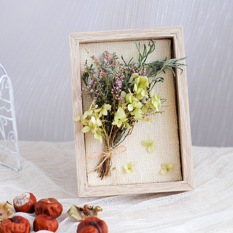 Framed dried flowers bouquet on Canvas. Mini dried flowers bouguet hydrangea - 畫框/相架  - 植物．花 多色