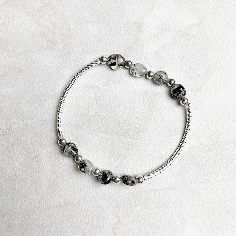 | Elbow Series|Follow-shaped black crystals (S925 sterling silver x bracelet x handmade x customized.) - สร้อยข้อมือ - เครื่องเพชรพลอย สีดำ