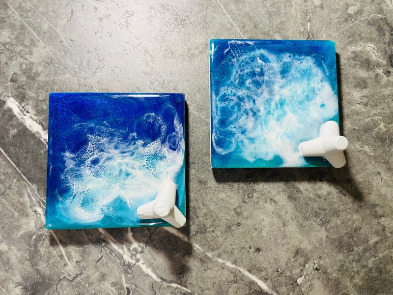 松の木製テトラポッド 波のコースターオブジェ - コースター - 木製 ブルー