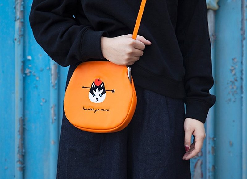 YIZISTORE PU leather embroidered gold bag shoulder bag / crossbody bag - Xiaohu - กระเป๋าแมสเซนเจอร์ - วัสดุอื่นๆ สีส้ม