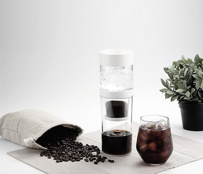 【咖啡控注意】Dripo 三合一隨身冰滴咖啡杯隨身壺連50張濾紙套裝 - 咖啡壺/咖啡器具 - 塑膠 白色