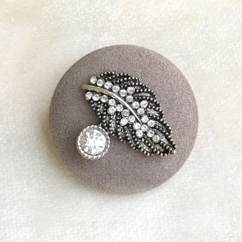 Vintage series |  Pin/Brooch - Brooches - Other Metals Silver