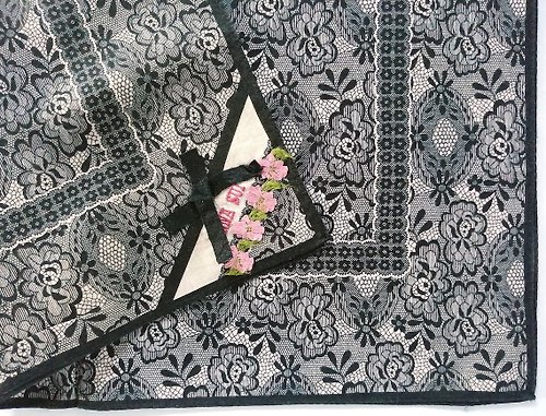 orangesodapanda Anna Sui Vintage Handkerchief Black Lace Pink Flowers 19.5 x 19 inches