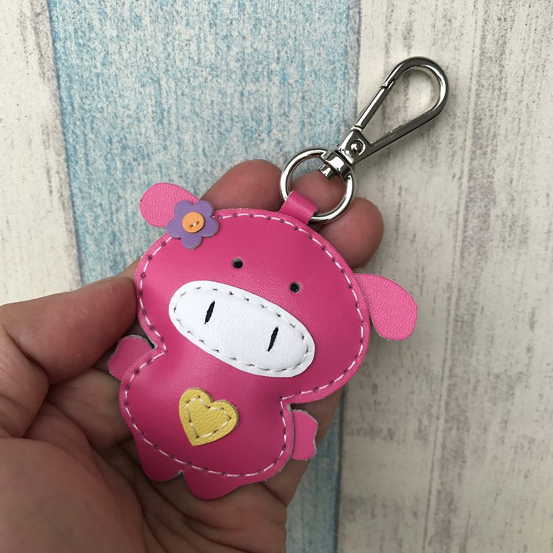 Treatment was smaller Peach color cute pig hand sewn size keychain - Keychains - Genuine Leather Pink