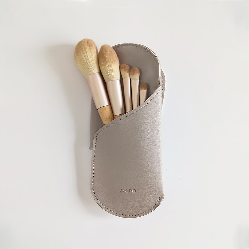 【AMIRO】5-piece premium makeup brush set (including leather storage case) - Makeup Brushes - Other Materials Multicolor