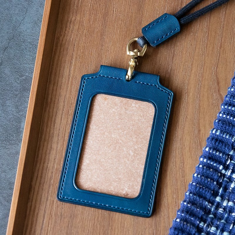 Vegetable tanned handmade leather ID card holder with neck strap ocean blue ID card holder - ที่ใส่บัตรคล้องคอ - หนังแท้ สีน้ำเงิน