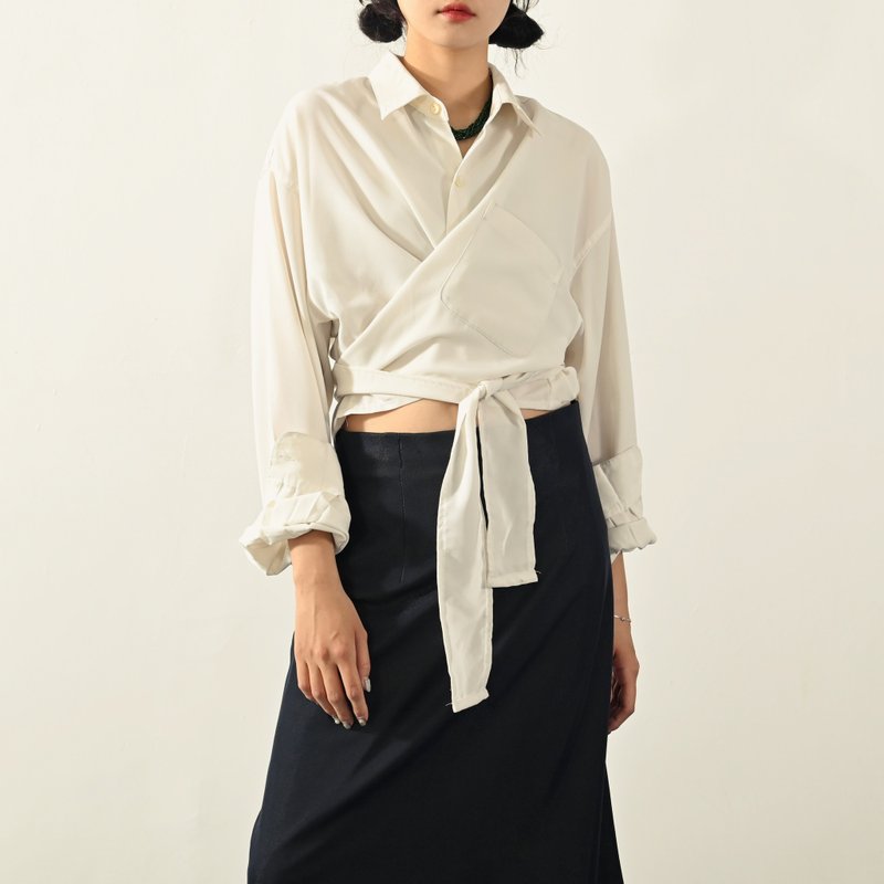 【NaSuBi Vintage】Upcycling短版綁帶古著襯衫 - 女襯衫 - 其他人造纖維 白色