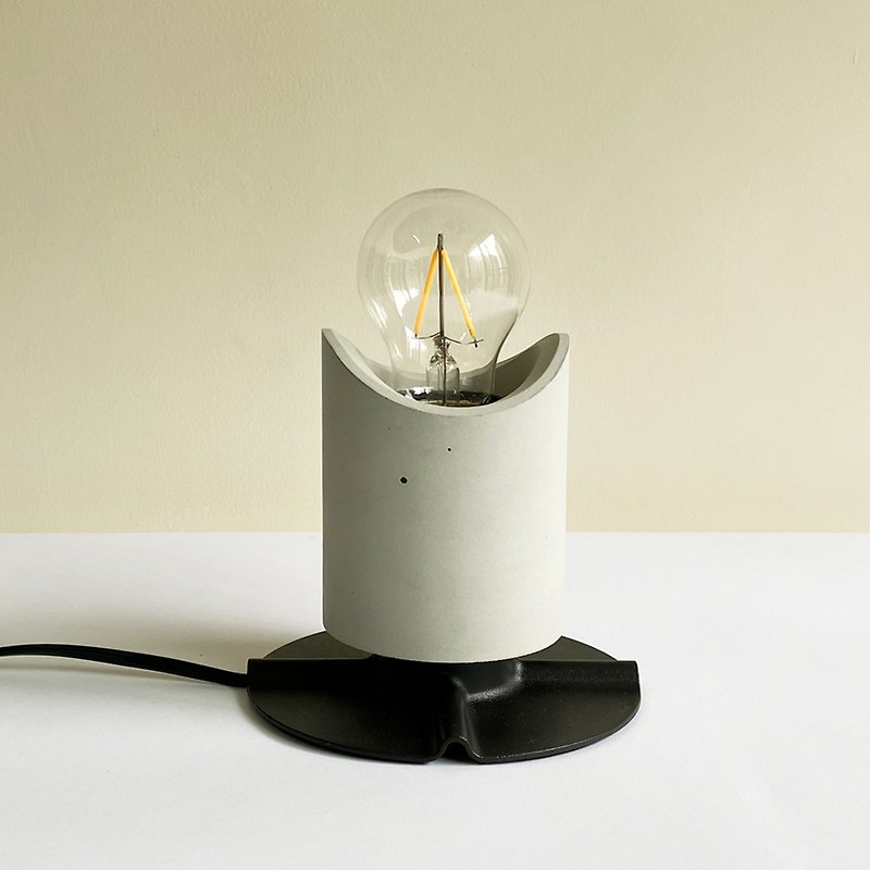 Cement lamp_Plug-in base without bulb - โคมไฟ - ปูน สีเงิน