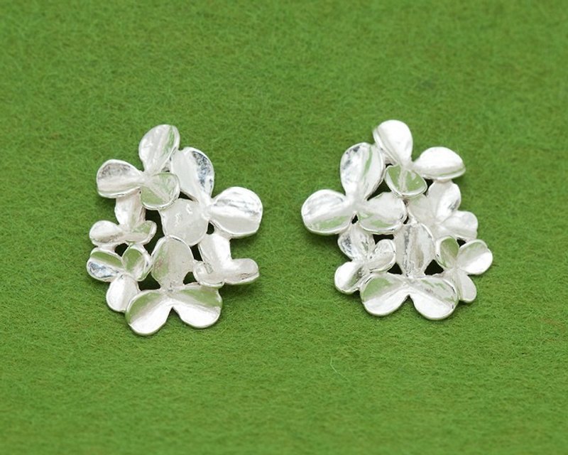 Post earrings - Clover - Four leaf clover - Leaf earrings - Allergy free - Earrings & Clip-ons - Silver Silver