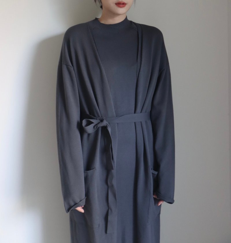 Whole garment knit belted coat - 女大衣/外套 - 其他材質 
