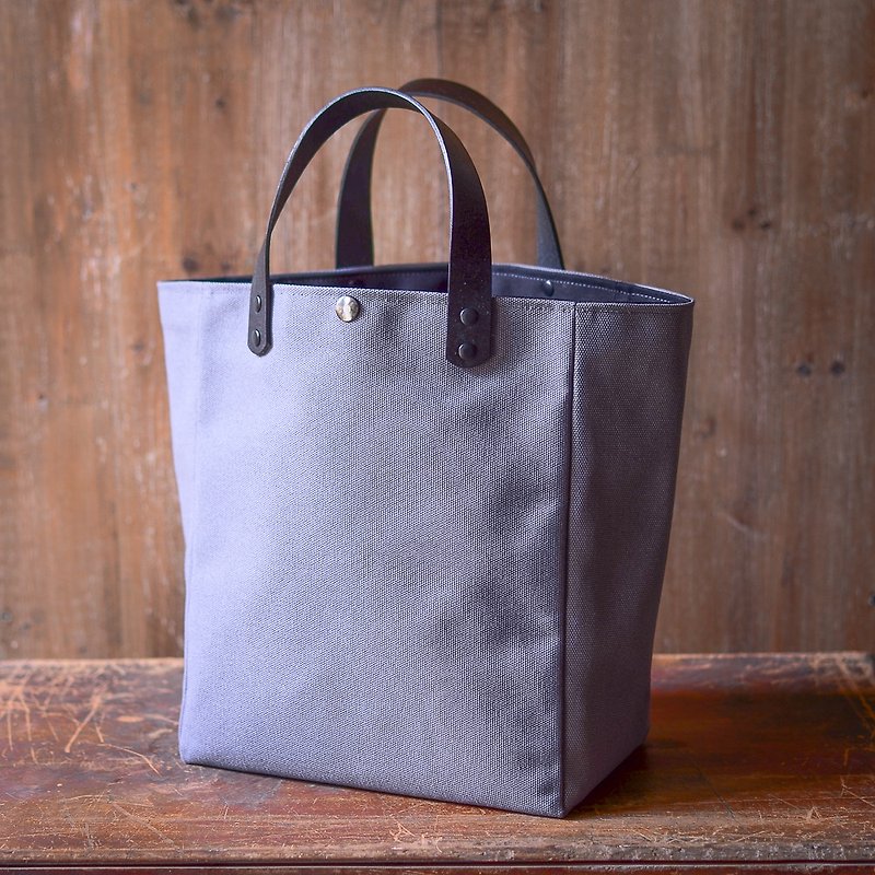 Simple Tote Bag・M・Dark Grey - กระเป๋าถือ - ผ้าฝ้าย/ผ้าลินิน สีเทา
