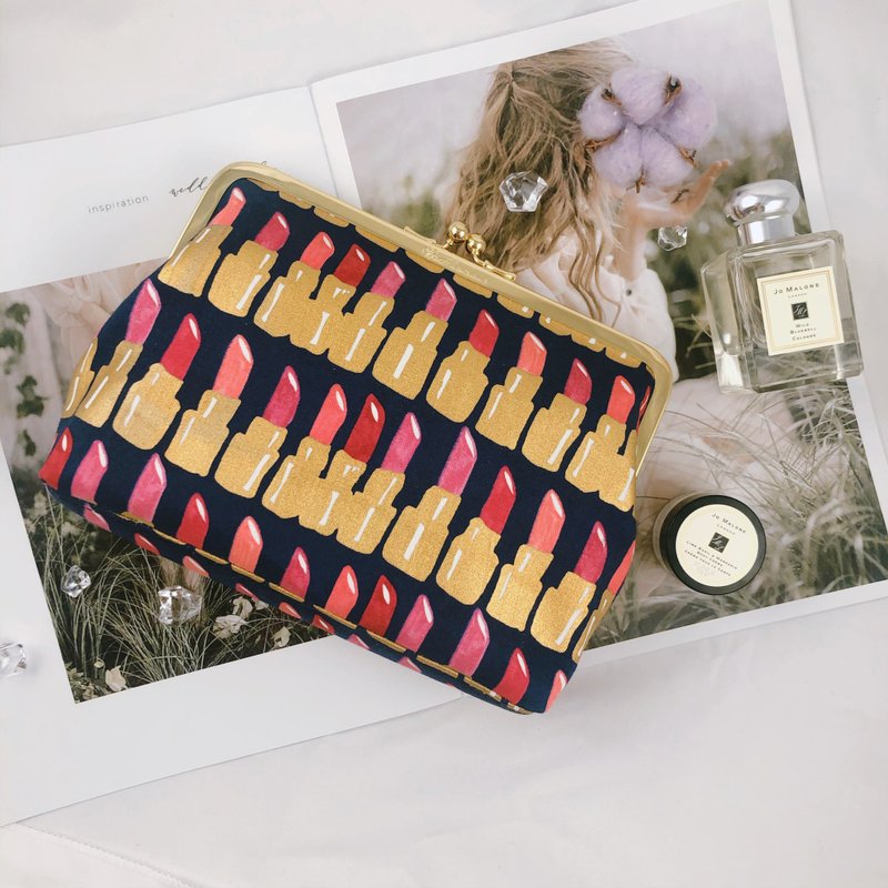 艾拉蔓 手工限量多層雅緻旅行斜背包(附贈30+90cm鍊) - 側背包/斜背包 - 棉．麻 