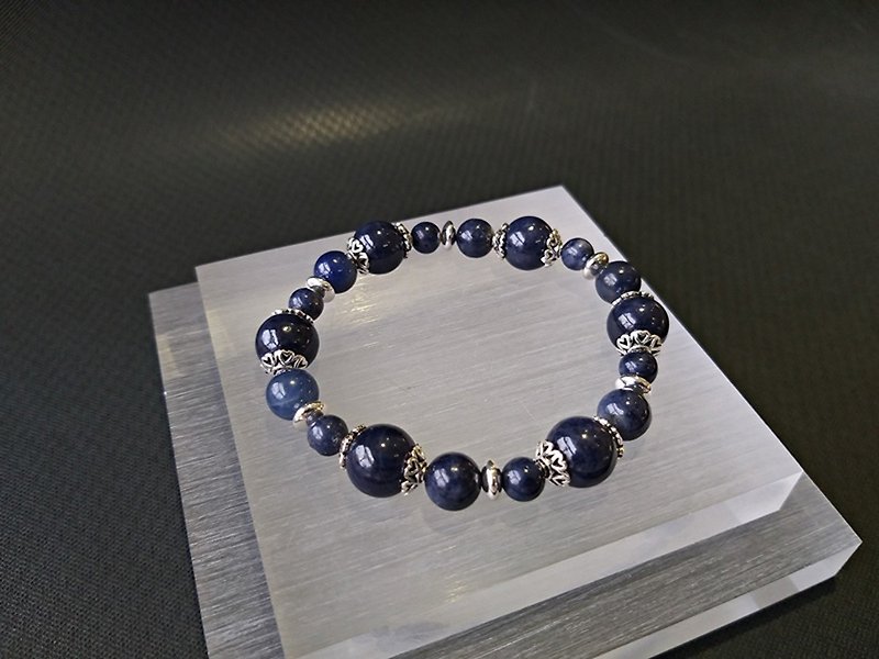Depth - Sapphire Sapphire Sterling Silver Bracelet - สร้อยข้อมือ - เครื่องเพชรพลอย สีน้ำเงิน
