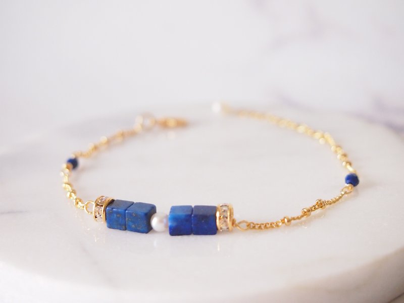 Anniewhere | Upbeat | Little Lapis Lazuli Bracelet Anklet - สร้อยข้อมือ - เครื่องเพชรพลอย สีน้ำเงิน