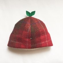 45センチのみ　ぐんぐん大きくなあれ 葉っぱキャップ ウールの赤いチェック